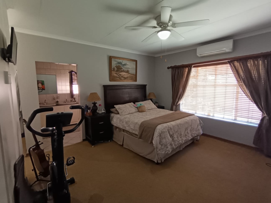 4 Bedroom Property for Sale in Cashan North West
